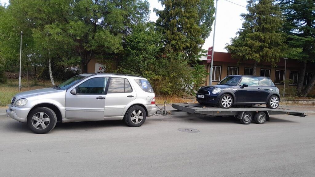 Tractari Auto Visan - Oferim locuri pentru pasageri în vehiculele noastre de tractare Tractari Auto Visan - Oferim locuri pentru pasageri în vehiculele noastre de tractare